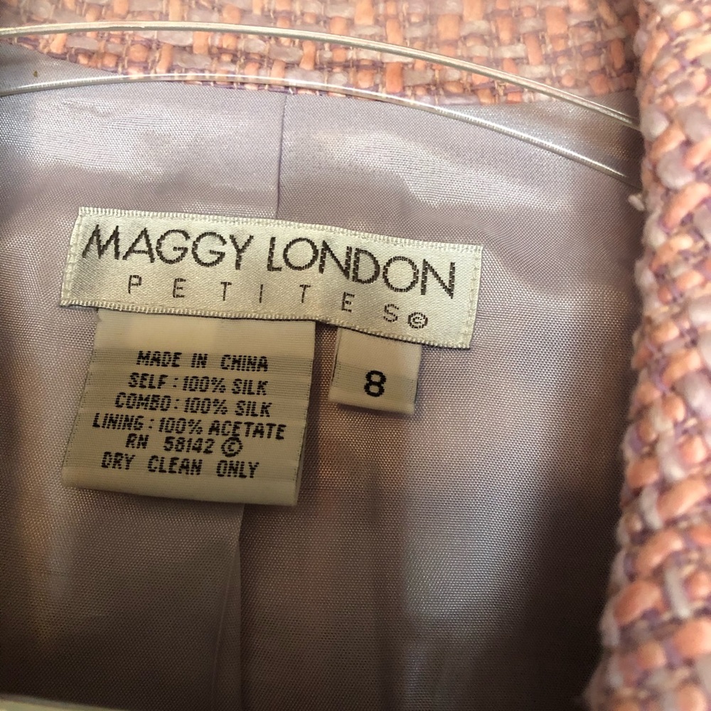 Jacket and skirt suit - Picture 2 of 5